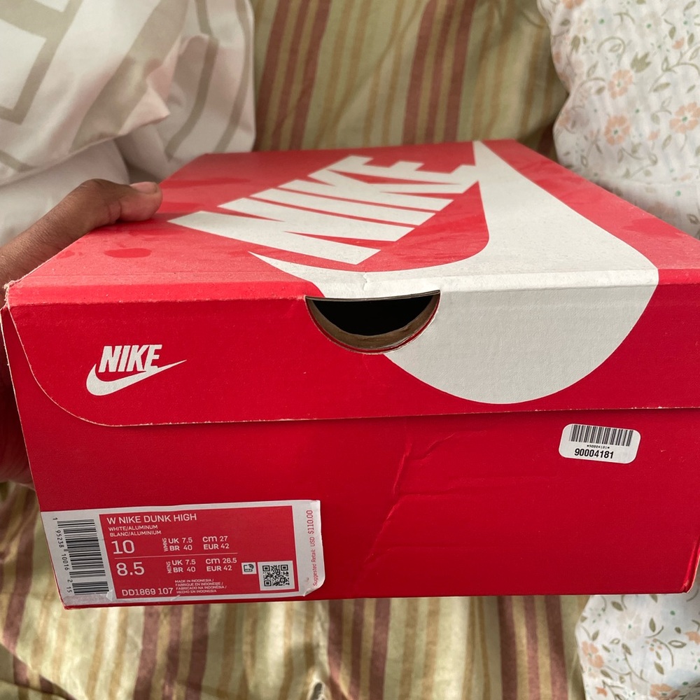 Dunks - Picture 6 of 7